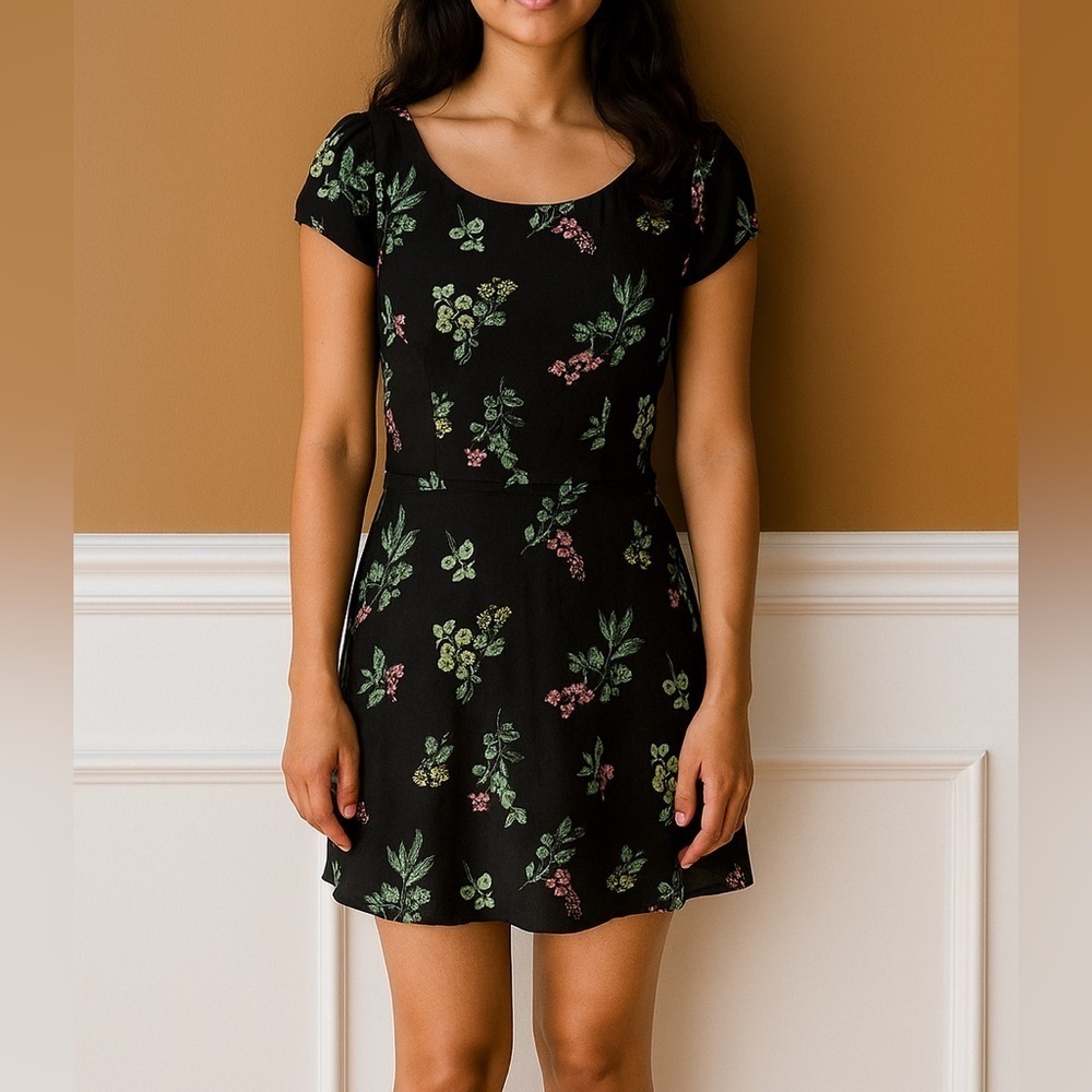 Abercrombie & Fitch Floral Black Dress Size Small Flare Bottom Scoop Back